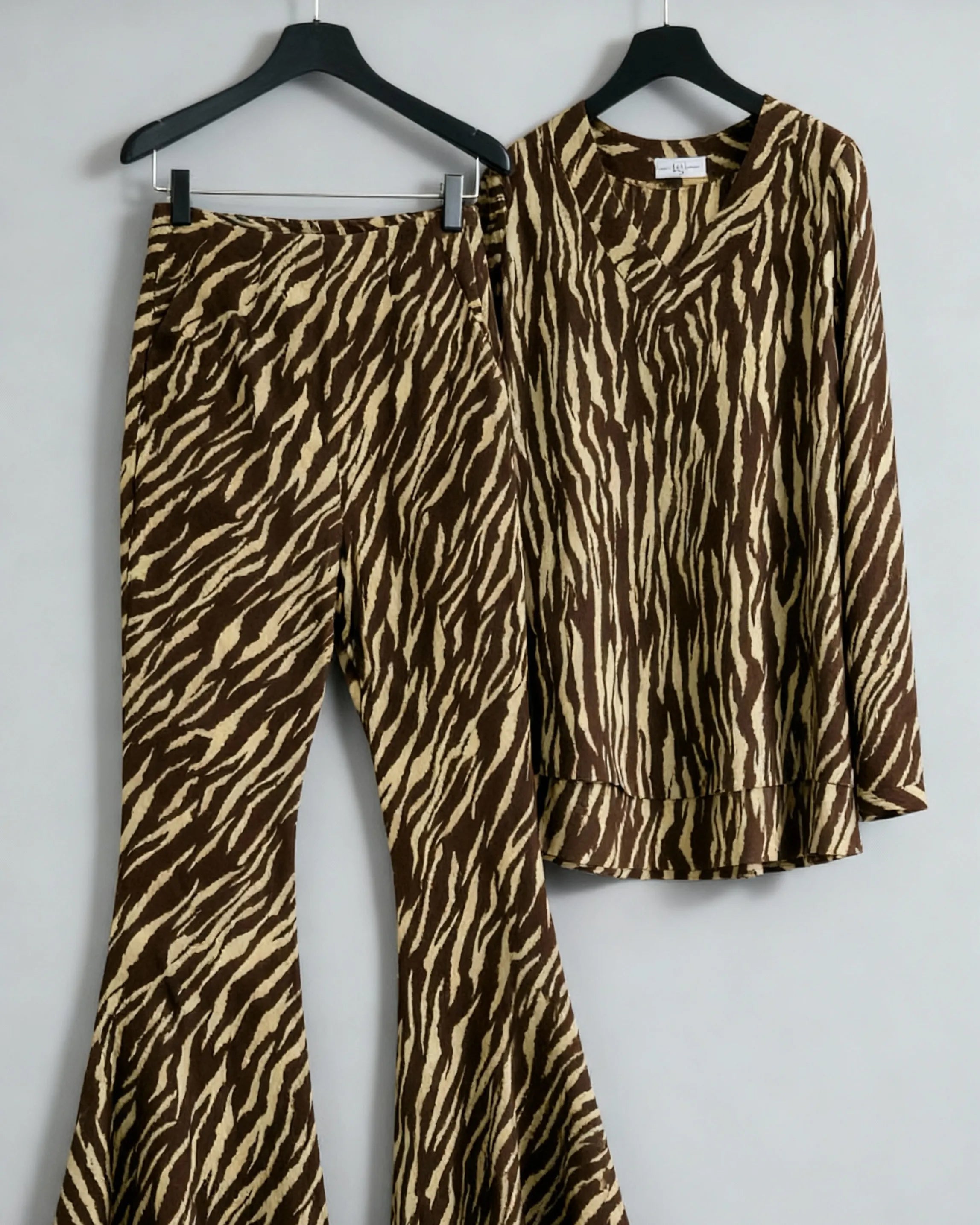 Flare Set in Zebra Print