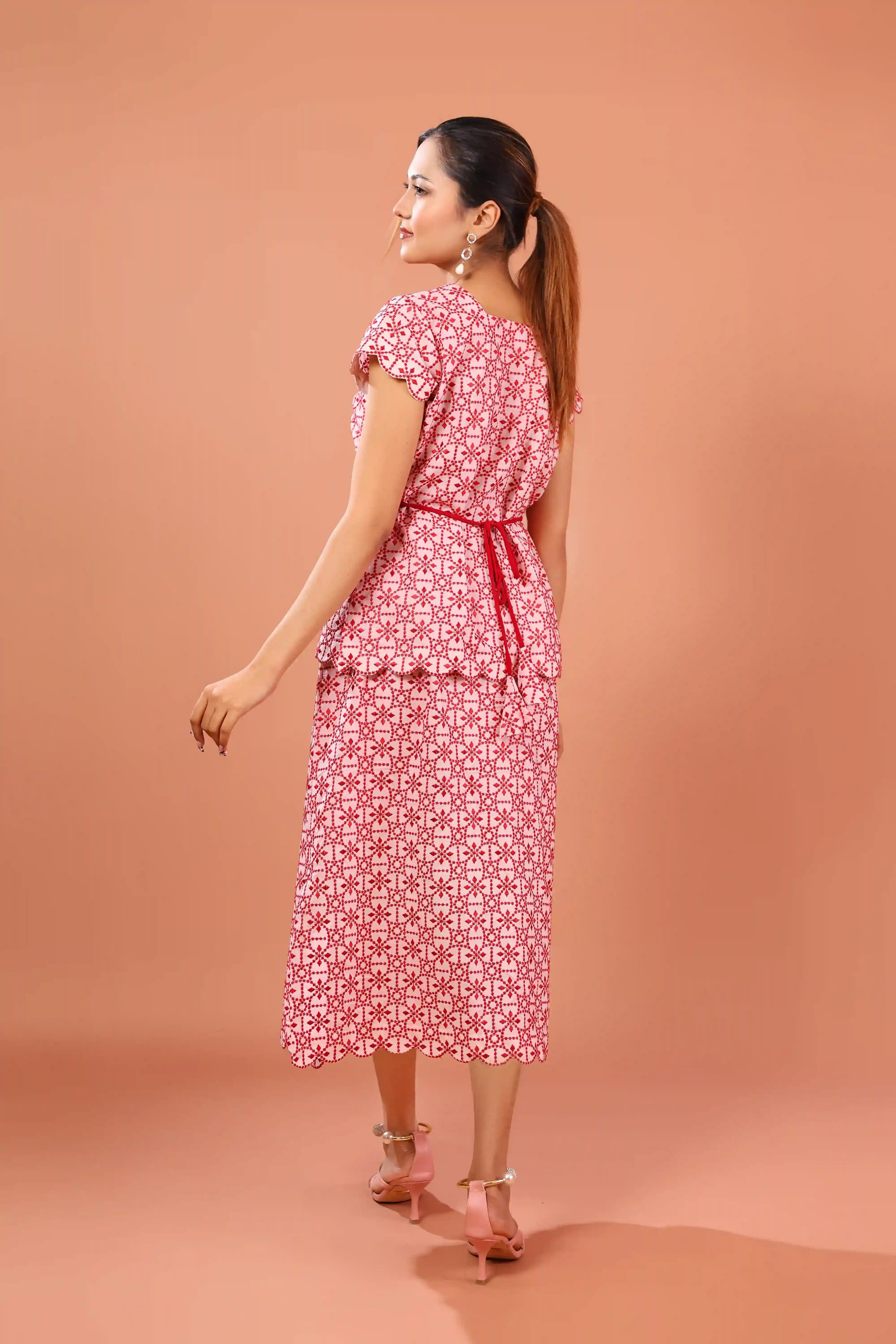 The Scarlet Scallop Set